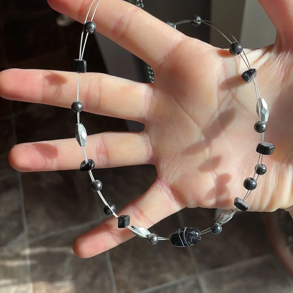 Beaded necklace - Picture 2 of 2